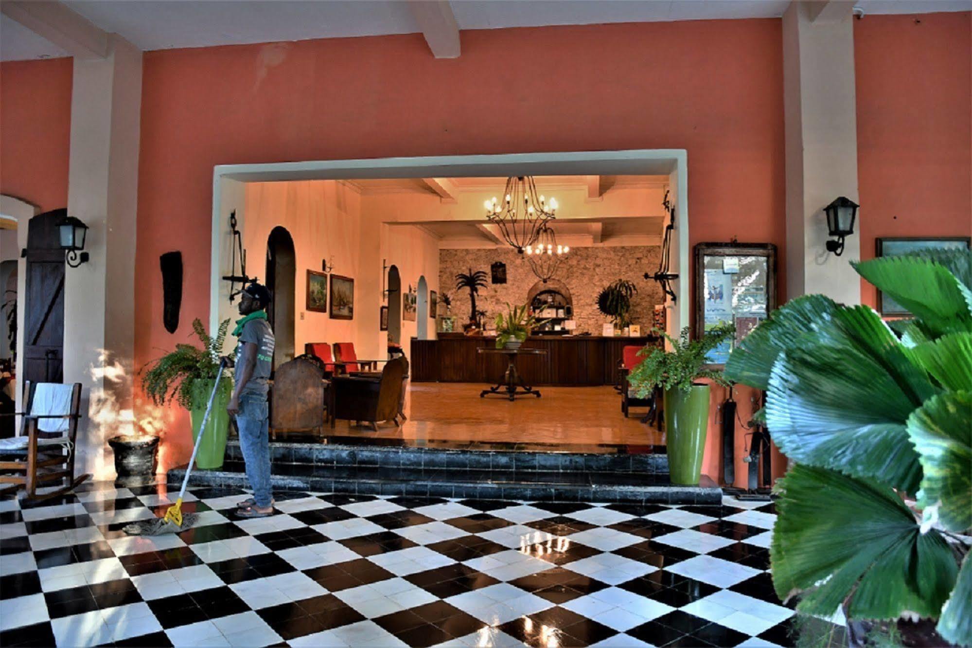 Hotel Du Roi Christophe Cap-Haitien Bagian luar foto